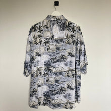 Charger l'image dans la galerie, Chemise hawaïenne à motifs (2XL)