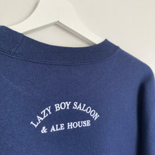 Charger l'image dans la galerie, Sweat vintage logo brodé Saloon Staff (3XL)