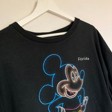 Charger l'image dans la galerie, T-shirt vintage 90's Mickey Florida / Disney (XL ou M/L oversize)