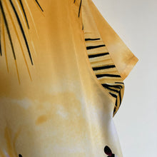 Charger l'image dans la galerie, Chemise hawaïenne jaune motifs surf (M)