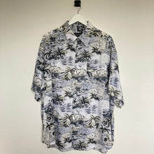 Charger l'image dans la galerie, Chemise hawaïenne à motifs (2XL)