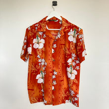 Charger l'image dans la galerie, chemise hawaienne vintage à fleurs ou à motifs homme - magnum