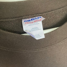 Charger l'image dans la galerie, Sweat vintage homme marron rose brodé université américaine