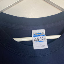 Charger l'image dans la galerie, T-shirt bleu foncé avec imprimé musical (XL)