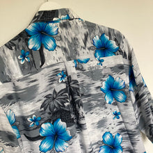 Charger l'image dans la galerie, Chemise hawaïenne à fleurs grise et bleue pour homme