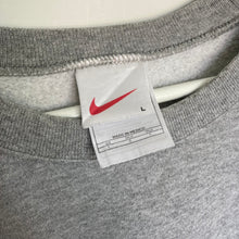 Charger l'image dans la galerie, Sweat vintage Nike homme gris logo brodé usa