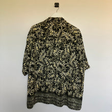 Charger l'image dans la galerie, Chemise à fleurs vintage (L)