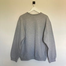Charger l'image dans la galerie, Sweat vintage Nike homme gris logo brodé usa