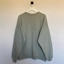 Charger l'image dans la galerie, Sweat vintage brodé (XL)