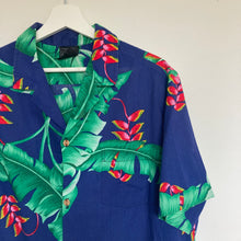 Charger l'image dans la galerie, Chemise hawaïenne vintage à fleurs (M)