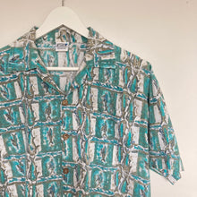 Charger l'image dans la galerie, Véritable et authentique chemise hawaïenne vintage Made in USA pour homme et pour femme - 100% coton couleur bleu clair turquoise