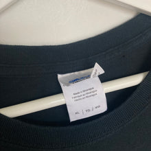 Charger l'image dans la galerie, Tee-shirt noir à imprimé (XL / L oversize)