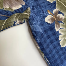 Charger l'image dans la galerie, Chemise hawaienne vintage en soie (S)