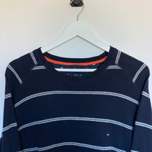 Charger l'image dans la galerie, Pull à rayures Tommy Hilfiger (2XL)