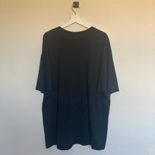 Charger l'image dans la galerie, T-shirt vintage noir à imprimé (2XL)