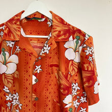 Charger l'image dans la galerie, chemise hawaienne vintage à fleurs ou à motifs homme - magnum