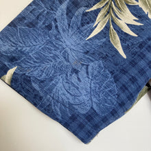 Charger l'image dans la galerie, Chemise hawaienne vintage en soie (S)