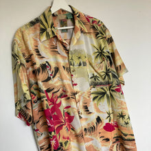 Charger l'image dans la galerie, Chemise hawaïenne vintage à fleurs (M)
