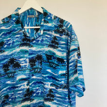 Charger l'image dans la galerie, chemise hawaienne vintage à fleurs ou à motifs homme - magnum