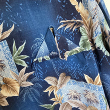 Charger l'image dans la galerie, chemise hawaienne vintage à fleurs ou à motifs homme - magnum