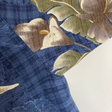 Charger l'image dans la galerie, Chemise hawaienne vintage en soie (S)
