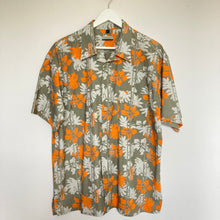 Charger l'image dans la galerie, Chemise hawaïenne vintage C&A à fleurs pour homme et femme