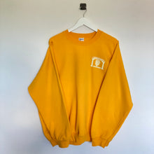 Charger l'image dans la galerie, Sweat vintage homme jaune Made in Haiti