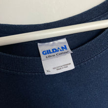 Charger l'image dans la galerie, T-shirt bleu foncé imprimé au dos "Harkins Theatre" (XL ou M/L oversize)