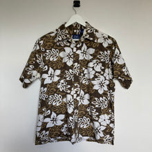 Charger l'image dans la galerie, chemise hawaienne vintage à fleurs ou à motifs homme - magnum