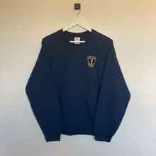 Charger l'image dans la galerie, Sweat vintage bleu foncé logo brodé (S/M)