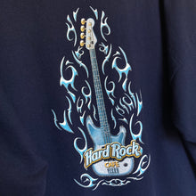 Charger l'image dans la galerie, T-shirt vintage Hard Rock Café Cleveland - guitare au dos (2XL)