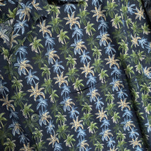 Charger l'image dans la galerie, Chemise hawaienne vintage (M/L)