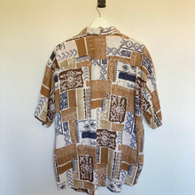 Charger l'image dans la galerie, chemise hawaienne vintage à fleurs ou à motifs homme - magnum