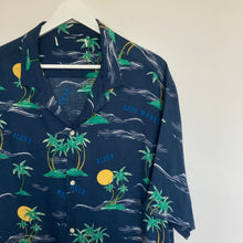 Charger l'image dans la galerie, chemise hawaienne vintage à fleurs ou à motifs homme - magnum