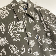 Charger l'image dans la galerie, Chemise hawaïenne grise vintage à fleurs pour homme