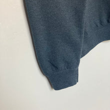 Charger l'image dans la galerie, Sweat gris imprimé au dos (M)