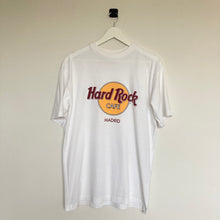 Charger l'image dans la galerie, Tee-shirt vintage blanc Hard Rock Café Madrid (M/L)