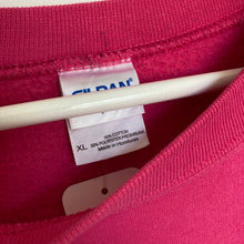 Charger l'image dans la galerie, Sweatshirt américain rose à imprimé (XL)