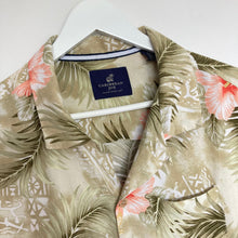 Charger l'image dans la galerie, Chemise hawaienne à col cubain (M légèrement cintré)