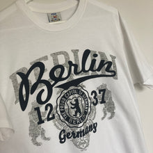 Charger l'image dans la galerie, Tee shirt à imprimé Berlin (M/L)