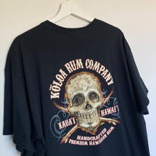 Charger l'image dans la galerie, T-shirt noir imprimé au dos "Hawaiian Rum" (XL ou M/L oversize)