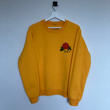 Charger l'image dans la galerie, Sweat petit logo « fuck it » (S)