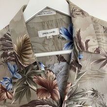 Charger l'image dans la galerie, chemise hawaienne vintage à fleurs ou à motifs homme - magnum
