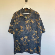 Charger l'image dans la galerie, chemise hawaienne vintage à fleurs ou à motifs homme - magnum