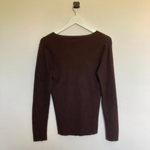 Charger l'image dans la galerie, Pull Ralph Lauren marron pour femme cintré et moulant, en matière côtelé - seconde main friperie