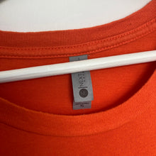 Charger l'image dans la galerie, Tee-shirt orange à imprimé (XL)
