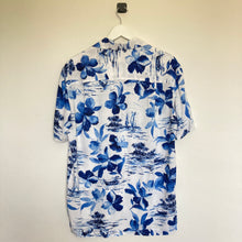 Charger l'image dans la galerie, Chemise hawaïenne à fleurs blanche et bleue (M)