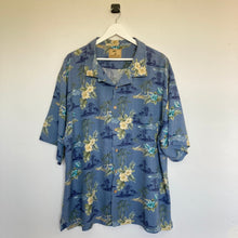 Charger l'image dans la galerie, chemise hawaienne vintage à fleurs ou à motifs homme - magnum