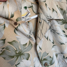 Charger l'image dans la galerie, Chemise hawaïenne 100% soie (XL) - Turtle Frip