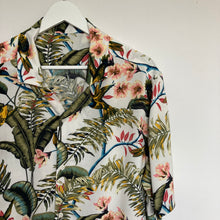 Charger l'image dans la galerie, chemise hawaienne vintage à fleurs ou à motifs homme - magnum